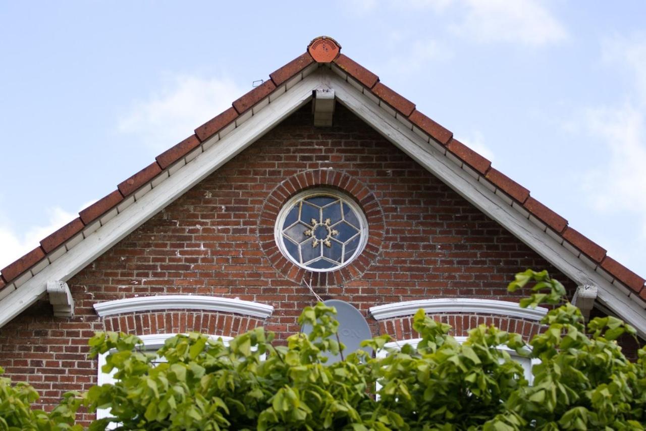 Landhaus Lillesand Hotel Esens Exterior photo